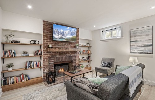 16th Street Heights Apartment | Cozy and modern Basement Apartment in great Washington, DC neighborhood!