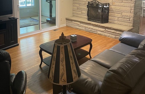 Crossville House | Cardinal House Swimming Pool open April 1 - August 30 Quite Neighborhood .