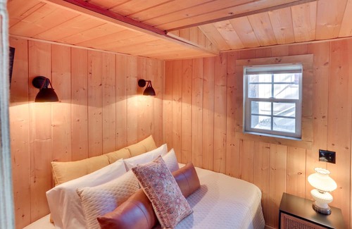 Sugarloaf Cabin | Sugarloaf Storybook Cabin w/ Fire Pit & Grill