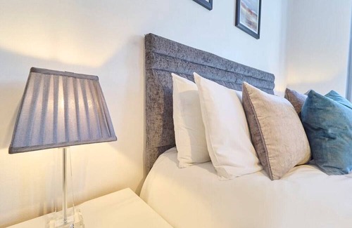 Margate House | Host & Stay | Grosvenor Hill