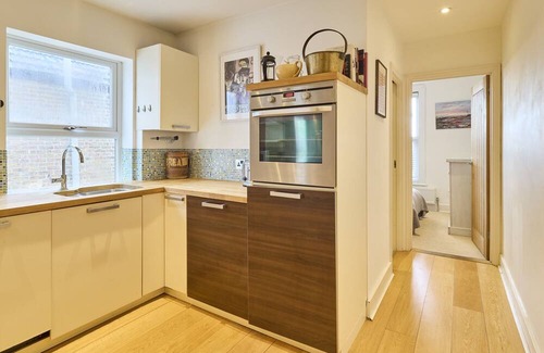 Whitstable Apartment | Host & Stay | Sail Away