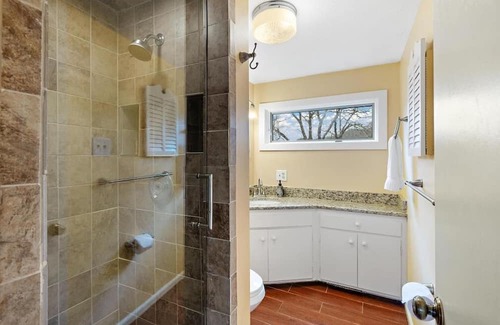 Seven Devils House | Mountain View, Pool Table, Deck, Game Room, Wet Bar