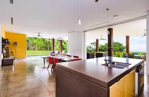 Marbella House | LUNA LUXURY VILLA w/Pool & Concierge!n