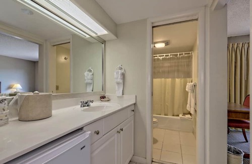 Clayton Condo | KW 208 Two Queen Unit