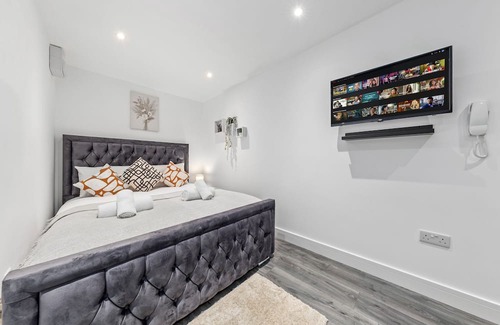 Hillrise Apartment | Luxury Ensuite Room in Finsbury Pak London N19
