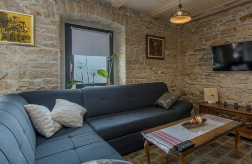 Prodol Villa | Vila Tilia - charming Istrian stone house with pool
