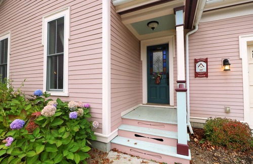 Chautauqua Apartment | The Plum Bush Apartment