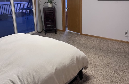Martell House | Cabin Vibes w/hot tub, game room and within walking distance of 2 golf courses.