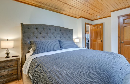 Holcombe Cabin | Waterfront Holcombe Getaway w/ Game Room!