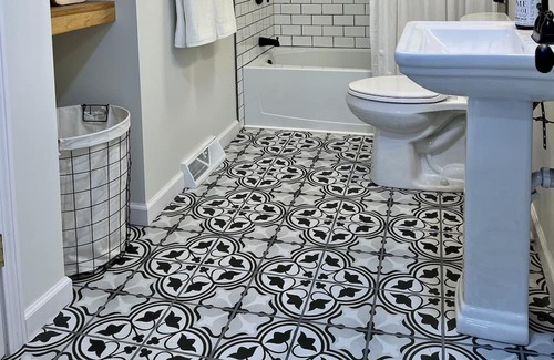 Unionport Cottage | Private and peaceful guest house on a working family farm in Bloomingdale!