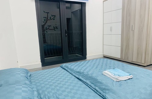 District 9 House | HoTel Aimee