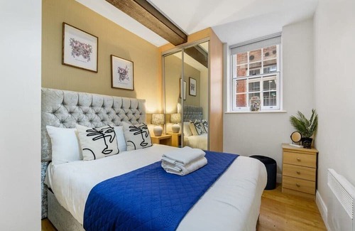 St George's Quarter Apartment | Host & Stay | Queen Square Apartment