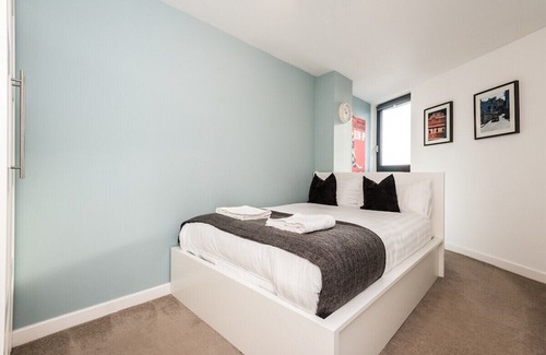 Baltic Triangle Apartment | Host & Stay | The Baltic Penthouse w/ Balcony