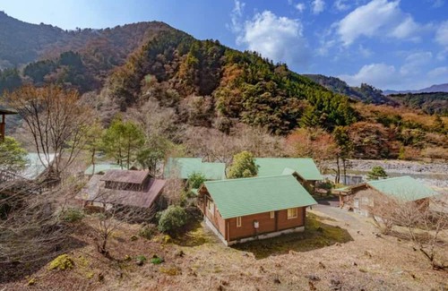 Kawanehon House | SuisenFusion of outdoor and healingHot spring / Haibaragun Shizuoka
