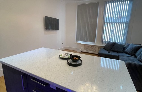 Wolverhampton Apartment | Impeccable 1 Bed Apartment in Wolverhampton