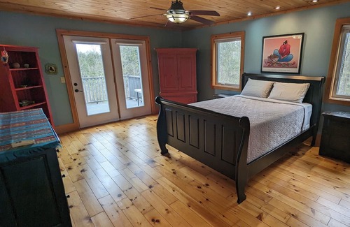 Rideau Lakes Cottage | Private Family Friendly Waterfront House on Pristine Lake with Hot Tub & Sauna