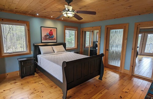 Rideau Lakes Cottage | Private Family Friendly Waterfront House on Pristine Lake with Hot Tub & Sauna