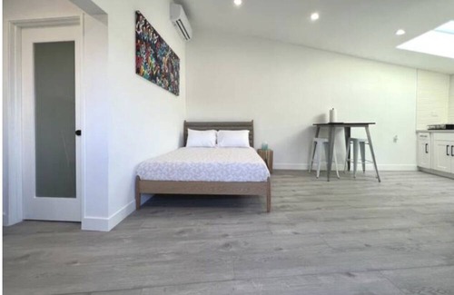 Hollywood Hills Apartment | Spacious unit in the Heart of Los Angeles