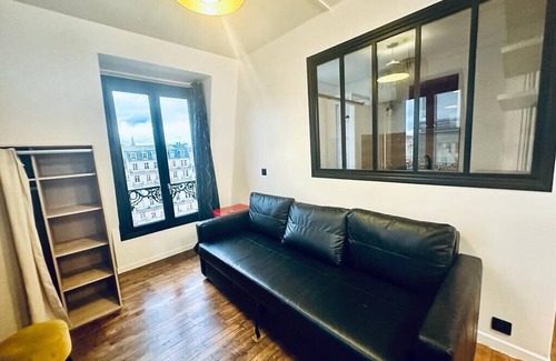 Neuilly-sur-Seine Apartment | Attractive 20 m² in the heart of city
