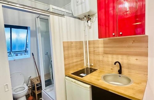 Neuilly-sur-Seine Apartment | Attractive 20 m² in the heart of city