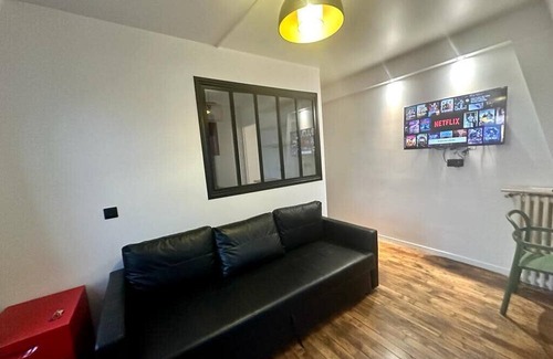 Neuilly-sur-Seine Apartment | Attractive 20 m² in the heart of city