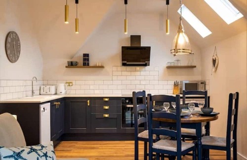 West Mersea Apartment | Secluded Retreat - in the heart of the Anchorage