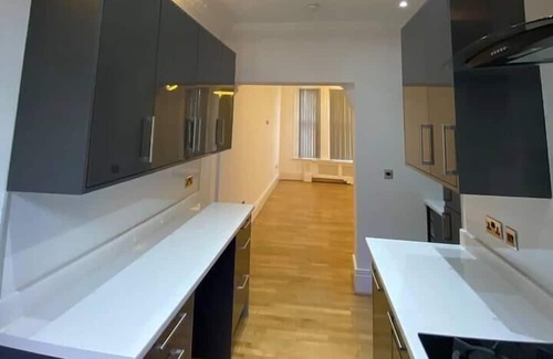 Wolverhampton Apartment | Immaculate 1-Bed Lux Apartment in Wolverhampton