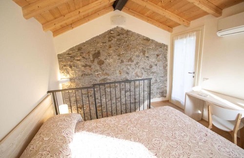 Legnaro Apartment | Apartment 'Agriturismo Eos' with Sea View, Wi-Fi and Air Conditioning