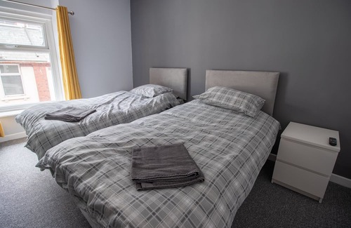 Newbridge House | Thorne House - 2 Bedroom Apartment