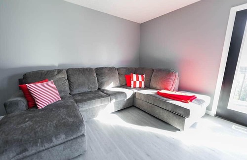 Bloomington Apartment | IU Soccer Hideaway - 4 Bd Townhome by IU Sports