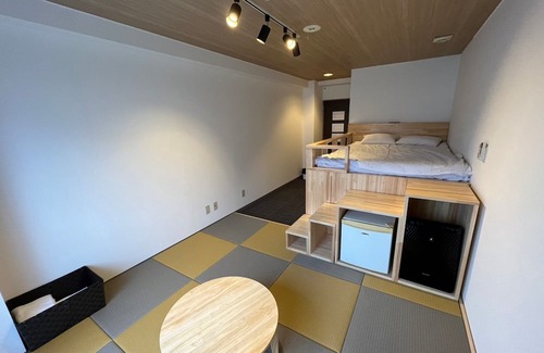 Yuzawa-machi House | JapaneseWestern room for 3 people Semidouble bed adjacent hot spring facility / Minamiuonuma Niigata