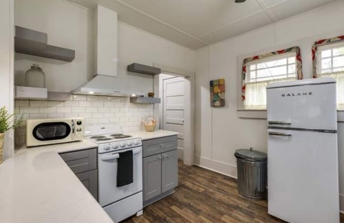 Pottsboro House | Cozy Comfort: Your Adorable Home Away from Home