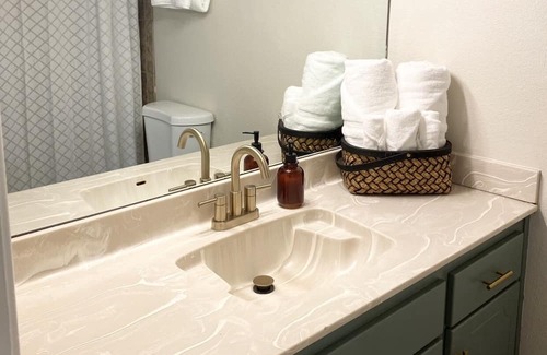 Yuma House | The Hillside Hacienda located in the heart of Yuma. Hospital Nearby.