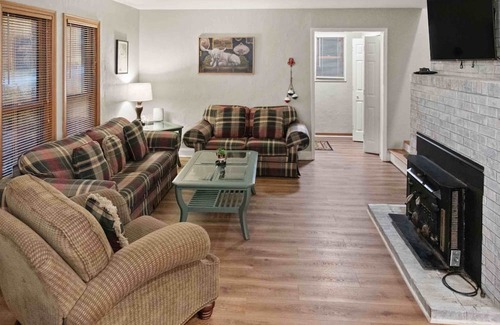 Cadiz Cottage | Seasonal lake view, hot tub . Ample amenities for your stay at the lake.