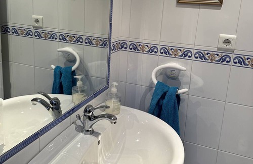 San Pedro de Alcantara House | San Pedro Alcantara ( Townhouse ) 4 Bedrooms, shared pool. 2 car parking