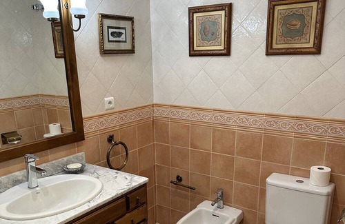 San Pedro de Alcantara House | San Pedro Alcantara ( Townhouse ) 4 Bedrooms, shared pool. 2 car parking