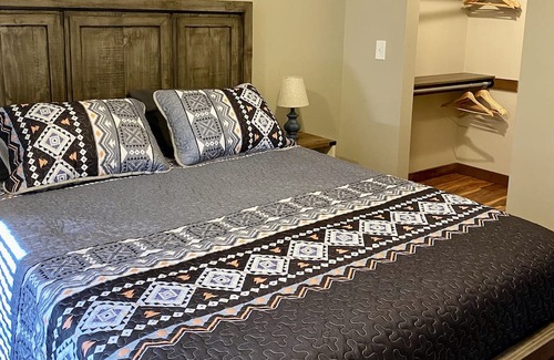 Ferndale Apartment | Country Chalet
