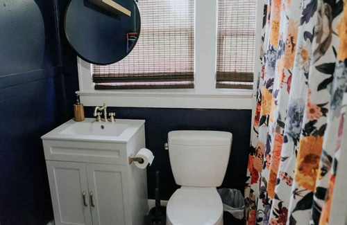 Bunkers Cove Apartment | Adorable 1BR near historic downtown and beaches - DREAMI STAYS
