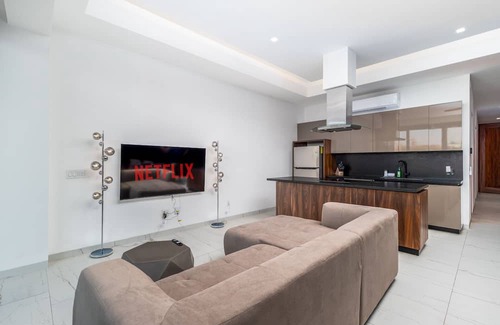 Emiliano Zapata Apartment | Brand New! 1 Bed 2 Bathroom Condo at Stunning Madero 320