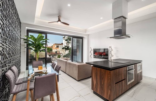 Emiliano Zapata Apartment | Brand New! 1 Bed 2 Bathroom Condo at Stunning Madero 320