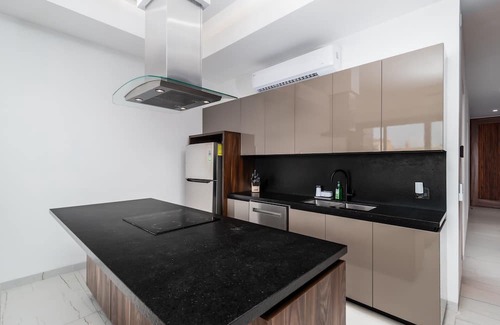 Emiliano Zapata Apartment | Brand New! 1 Bed 2 Bathroom Condo at Stunning Madero 320