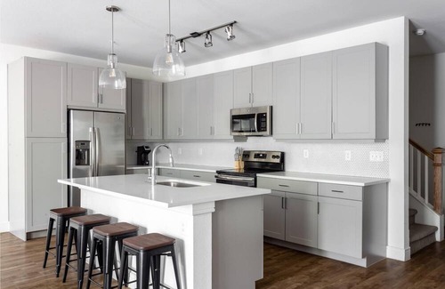 Northeast Dallas Villa | Kasa | Family Friendly Space Minutes to Echo Theatre & Nightlife | Dallas