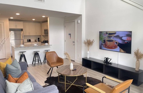 Chosewood Park Apartment | Elevated Skylark Loft x RBA