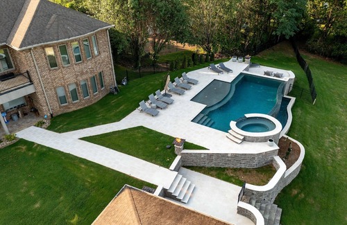 Lakewood House | Lakeview Haven Pool, Spa, Gym, Games, Stunning Views! Your Dream Vacation Awaits