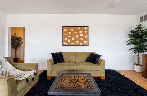 Twin Falls Apartment | Executive Loft in Downtown Twin Falls, "The Bookworm"