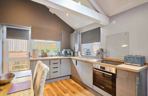 South Charlton House | Host & Stay | Majestic Purple
