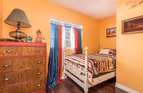Kingman Apartment | 🌵Cozy Southwestern Apt near Route 66🌵