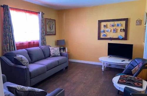 Kingman Apartment | 🌵Cozy Southwestern Apt near Route 66🌵