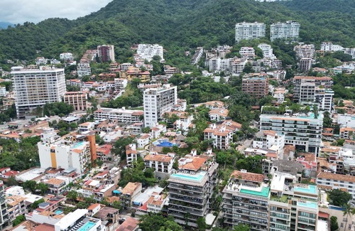 Emiliano Zapata Apartment | Barrio Vallarta Suite L3- 1/2 Block from Los Muertos Beach