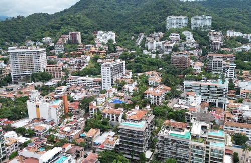 Emiliano Zapata Apartment | Barrio Vallarta Suite L3- 1/2 Block from Los Muertos Beach